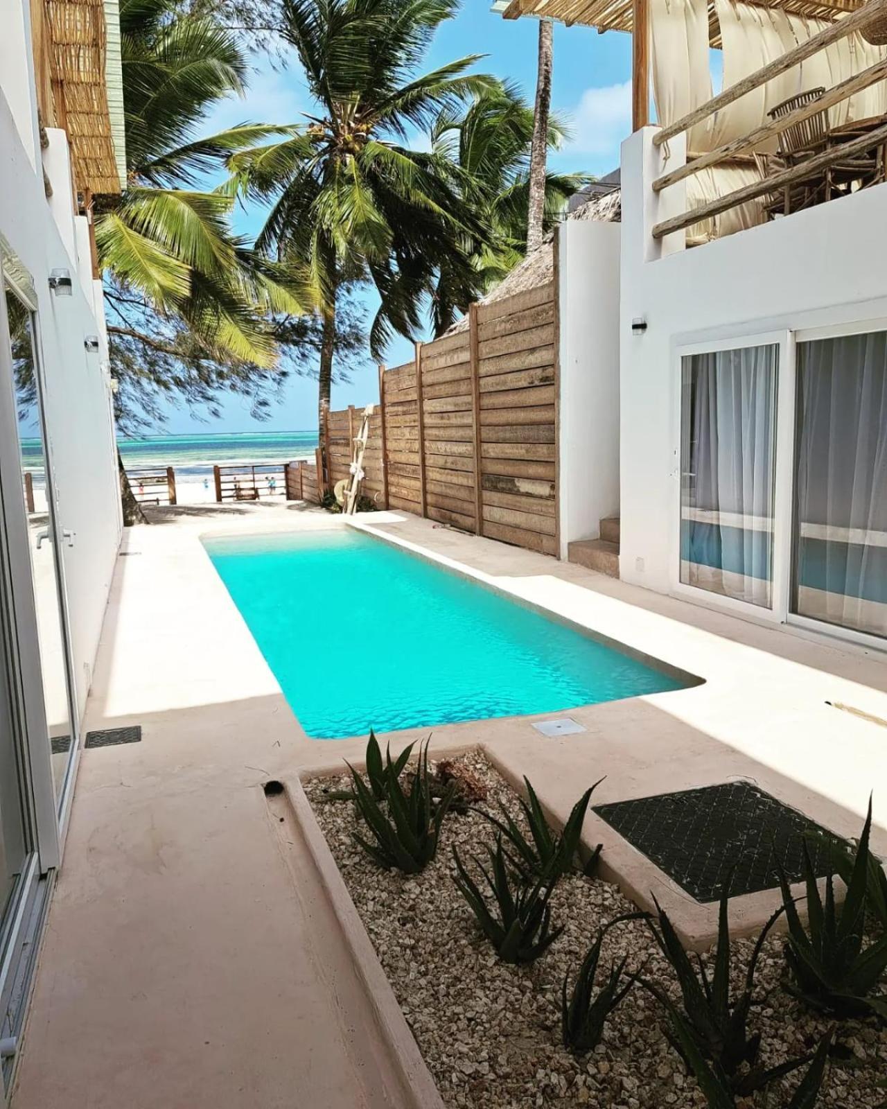 Boho Boutique Hotel - Beachfront , Adults Only , Private Pool Кивенга Стая снимка