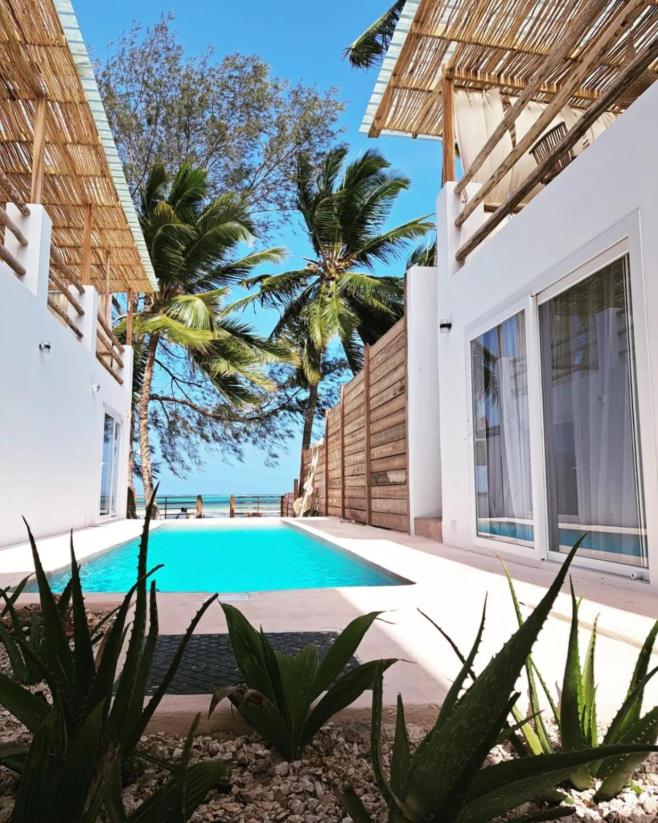 Boho Boutique Hotel - Beachfront , Adults Only , Private Pool Кивенга Стая снимка