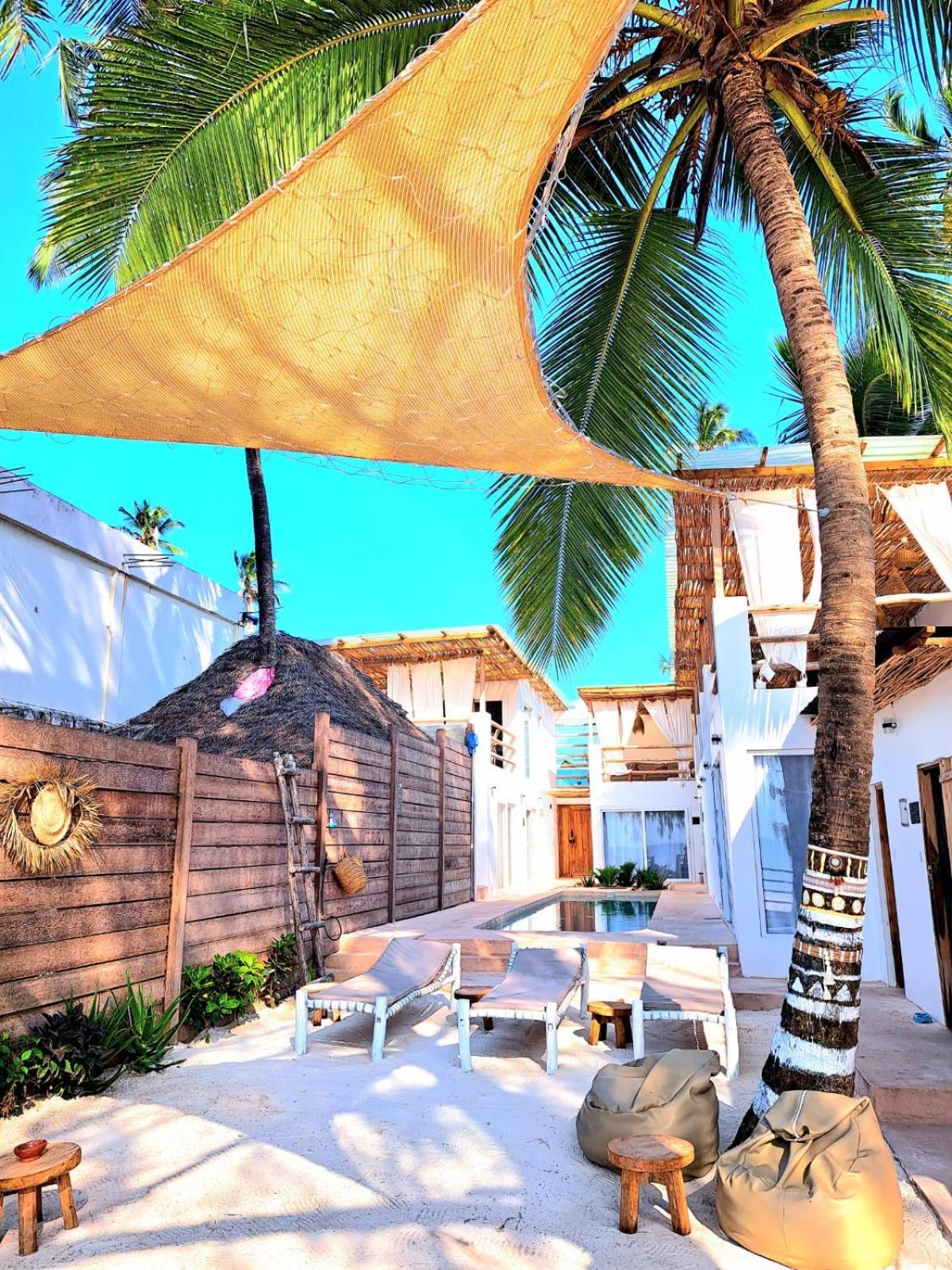 Boho Boutique Hotel - Beachfront , Adults Only , Private Pool Кивенга Екстериор снимка